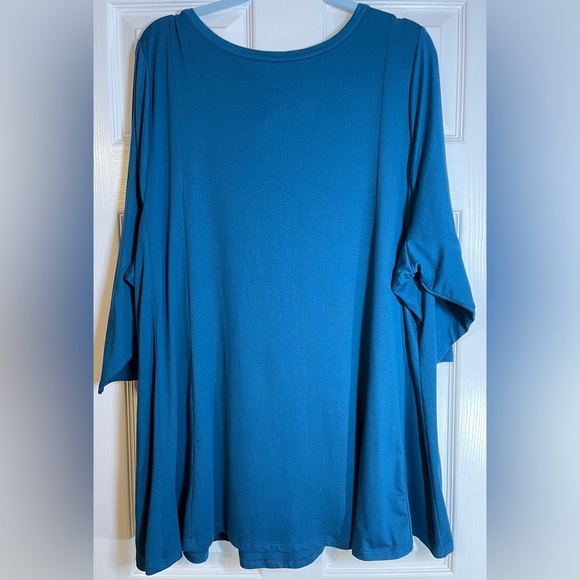 LANE BRYANT Women's Plus Size 3/4" Sleeve Swing
Top Size 26/28 - Picture 5 of 5